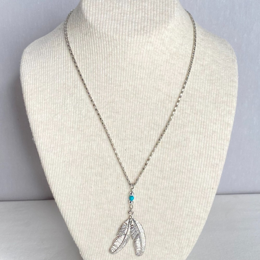 💎Silver Tone Chain Necklace With Southwestern Style Beads Double Feather Pendant